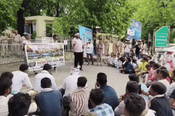 Udaipur News: बाप कार्यकर्ताओं का प्रदर्शन, विकास परियोजनाओं के खिलाफ हुंकार